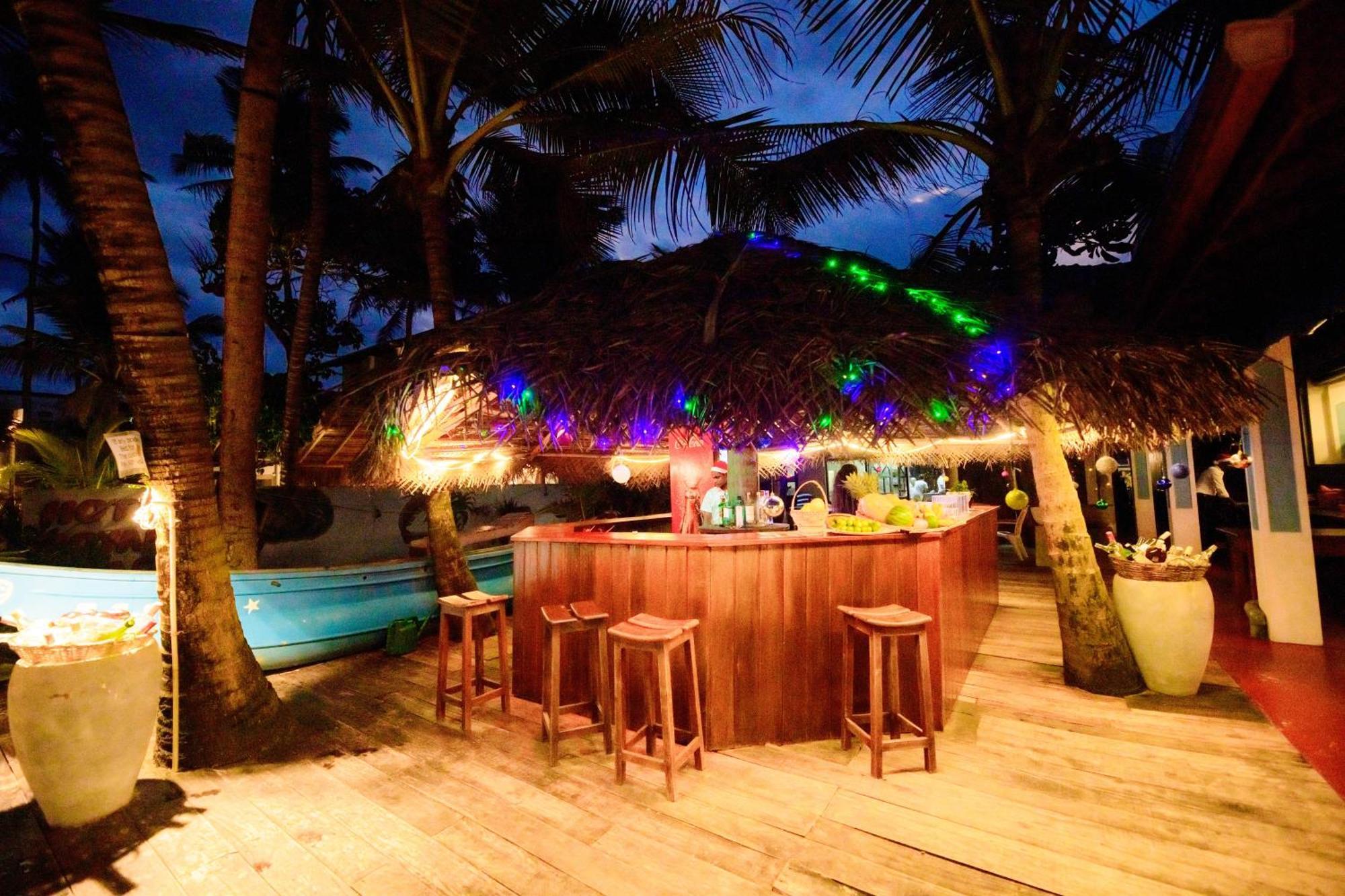 Royal Beach Hotel & Restaurant Hikkaduwa Exterior photo
