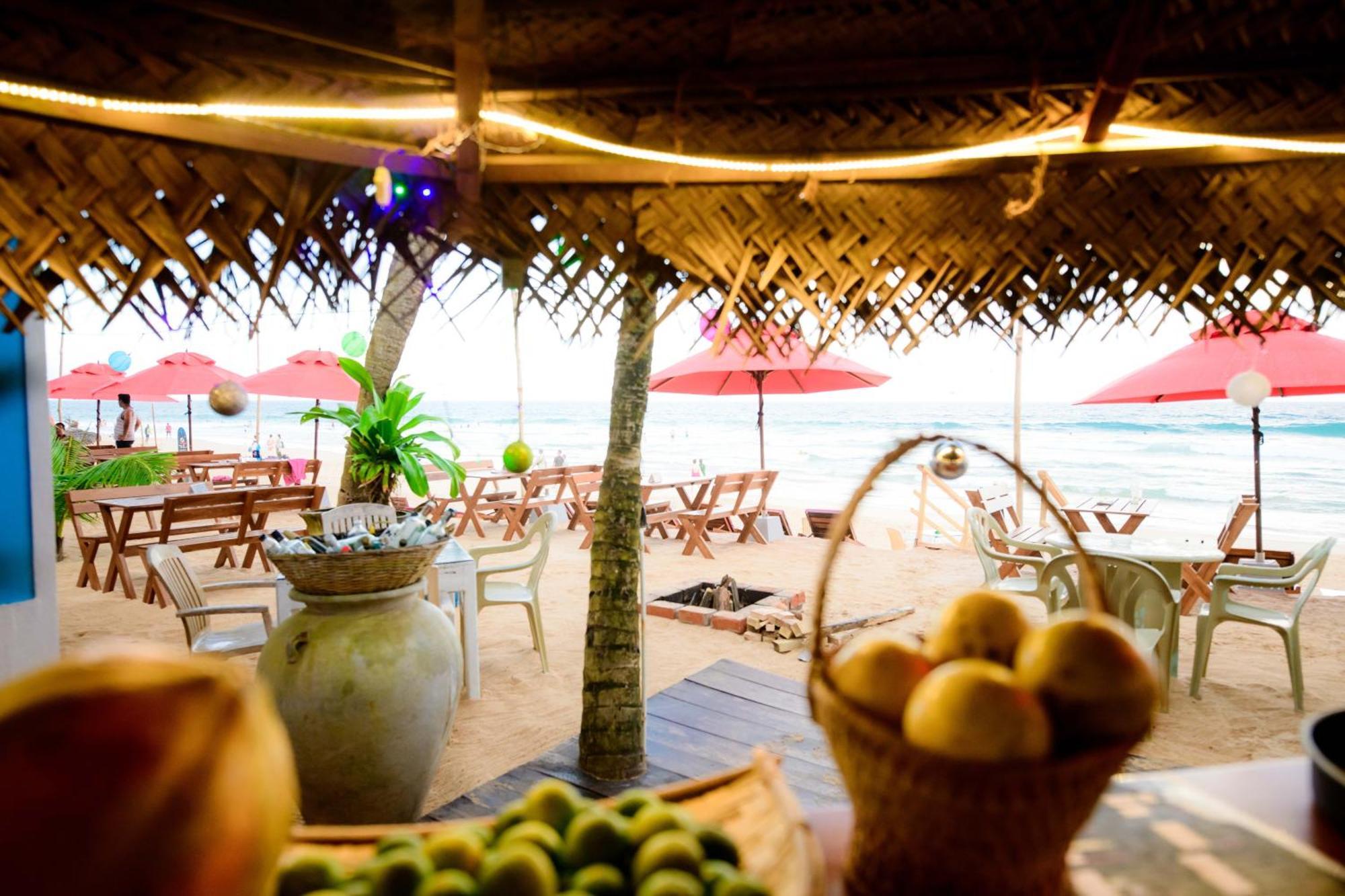 Royal Beach Hotel & Restaurant Hikkaduwa Exterior photo