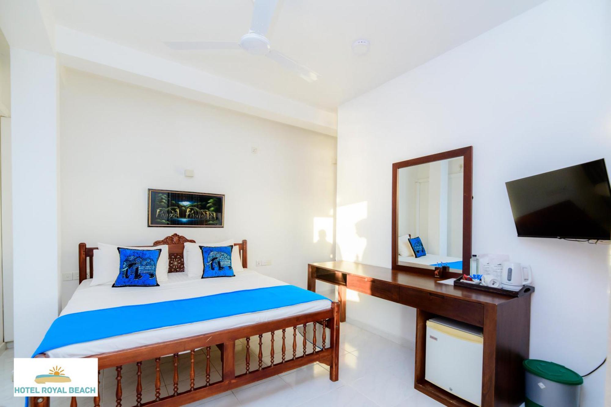 Royal Beach Hotel & Restaurant Hikkaduwa Exterior photo