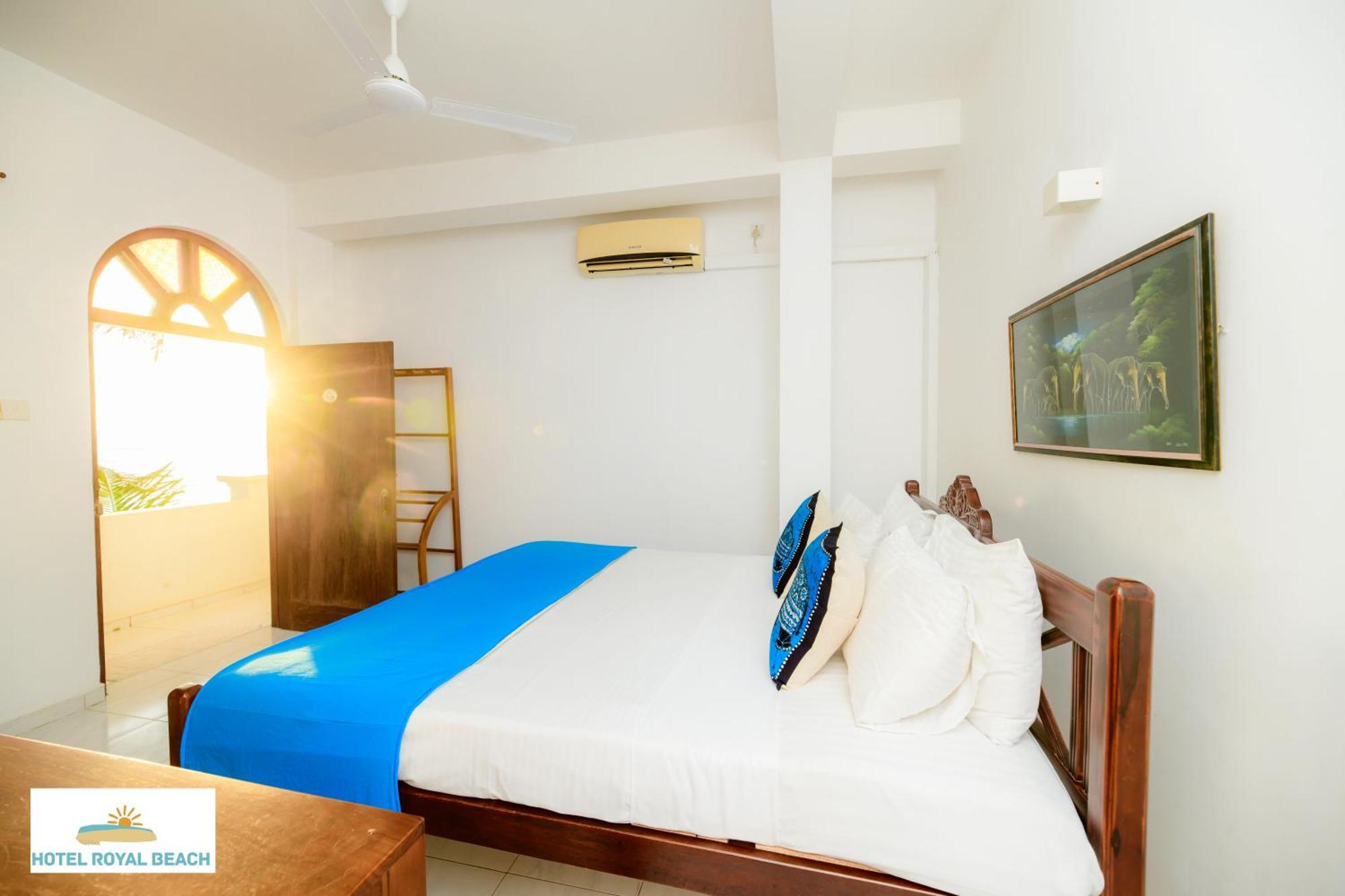Royal Beach Hotel & Restaurant Hikkaduwa Exterior photo