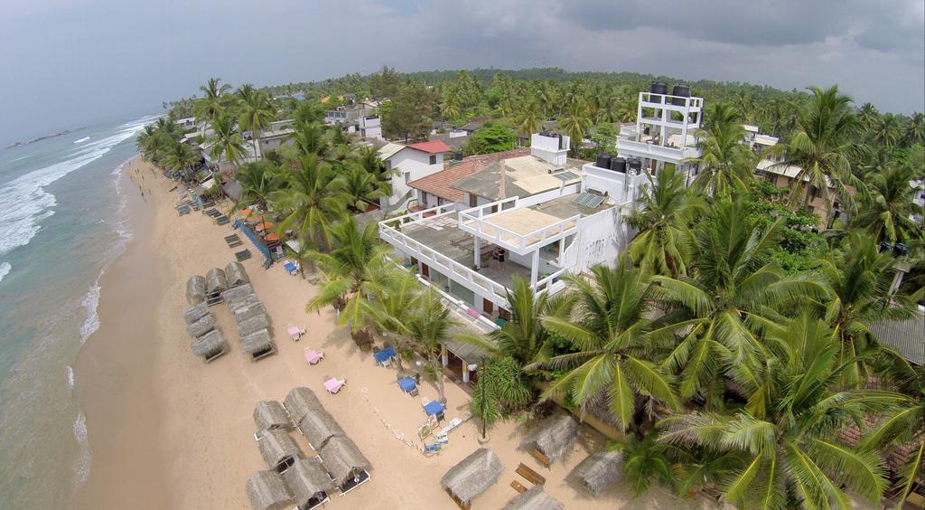 Royal Beach Hotel & Restaurant Hikkaduwa Exterior photo